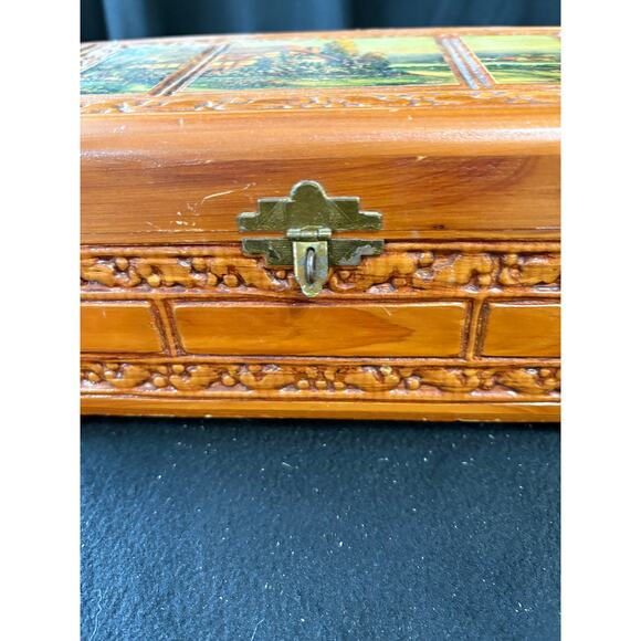 Vintage Wooden Box with English Cottage Picture - Picture 2 of 10